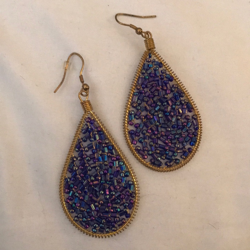 Iridescent/gold tear drop earrings